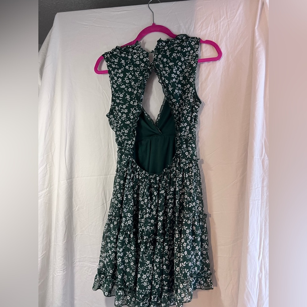 Dress - Picture 2 of 2